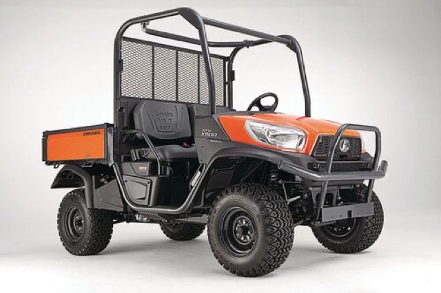 Utility Veh icle Luxury 2–3 Pas senger Diese l, C ab Heat and AC (Kubota RT)