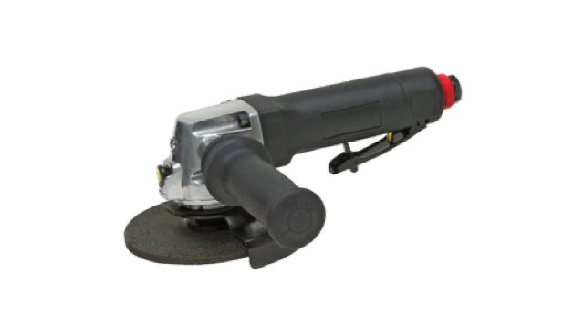 Saw Concrete 7" Electric Handheld (SKILSAW MEDUSAW SPT79-00)